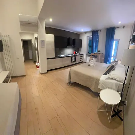 Konukevi Ca'vour La Spezia